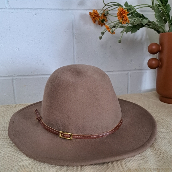 Hatattack Wool Felt Tan Wide-Brim Hat Leather Band OS - Picture 9 of 13
